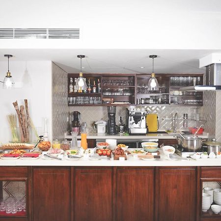 Maison De Camille Boutique Hotel Хошимин Экстерьер фото